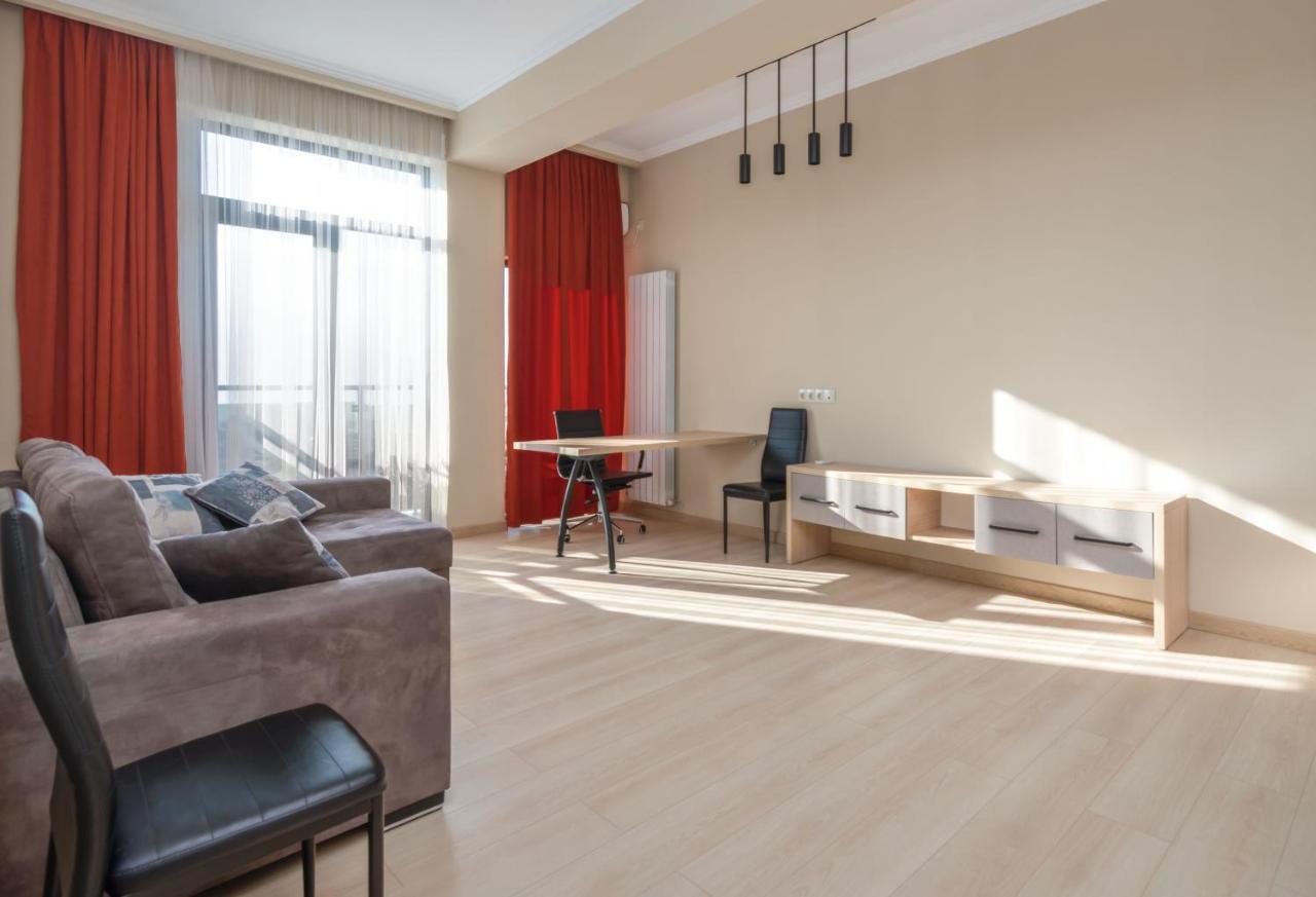 Hotel Alexandria Saguramo エクステリア 写真