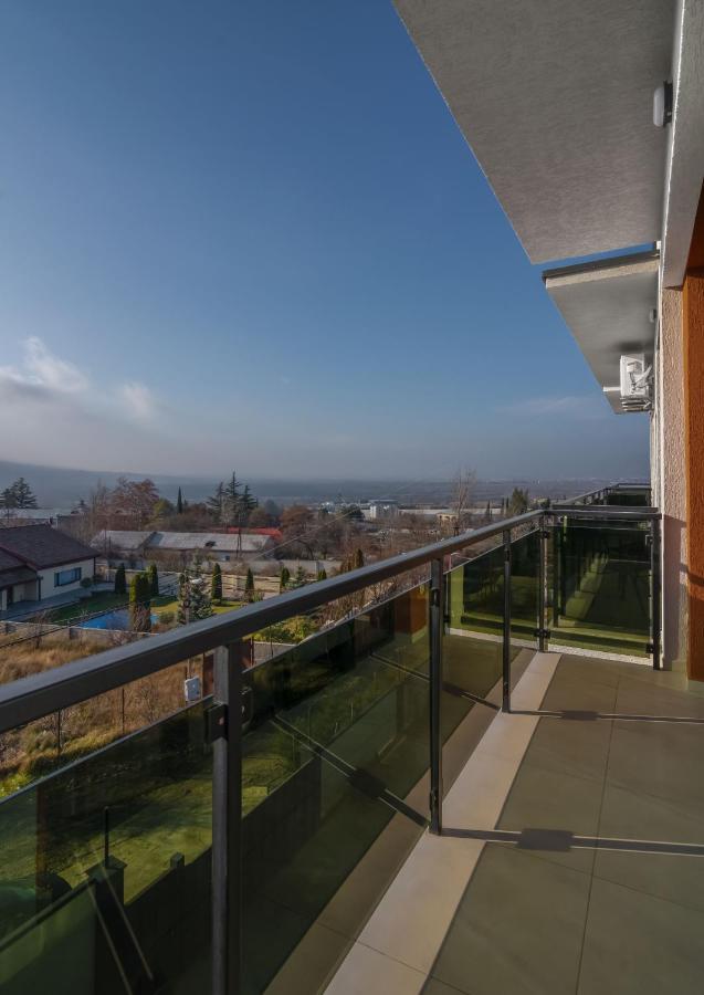 Hotel Alexandria Saguramo エクステリア 写真