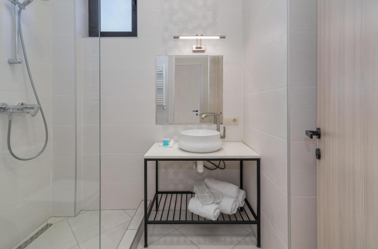 Hotel Alexandria Saguramo エクステリア 写真