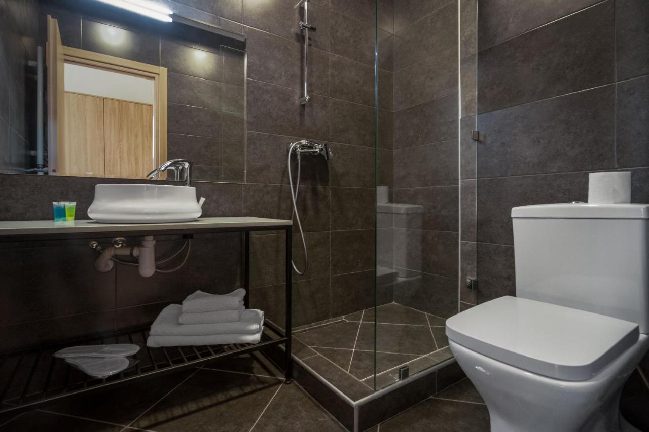 Hotel Alexandria Saguramo エクステリア 写真