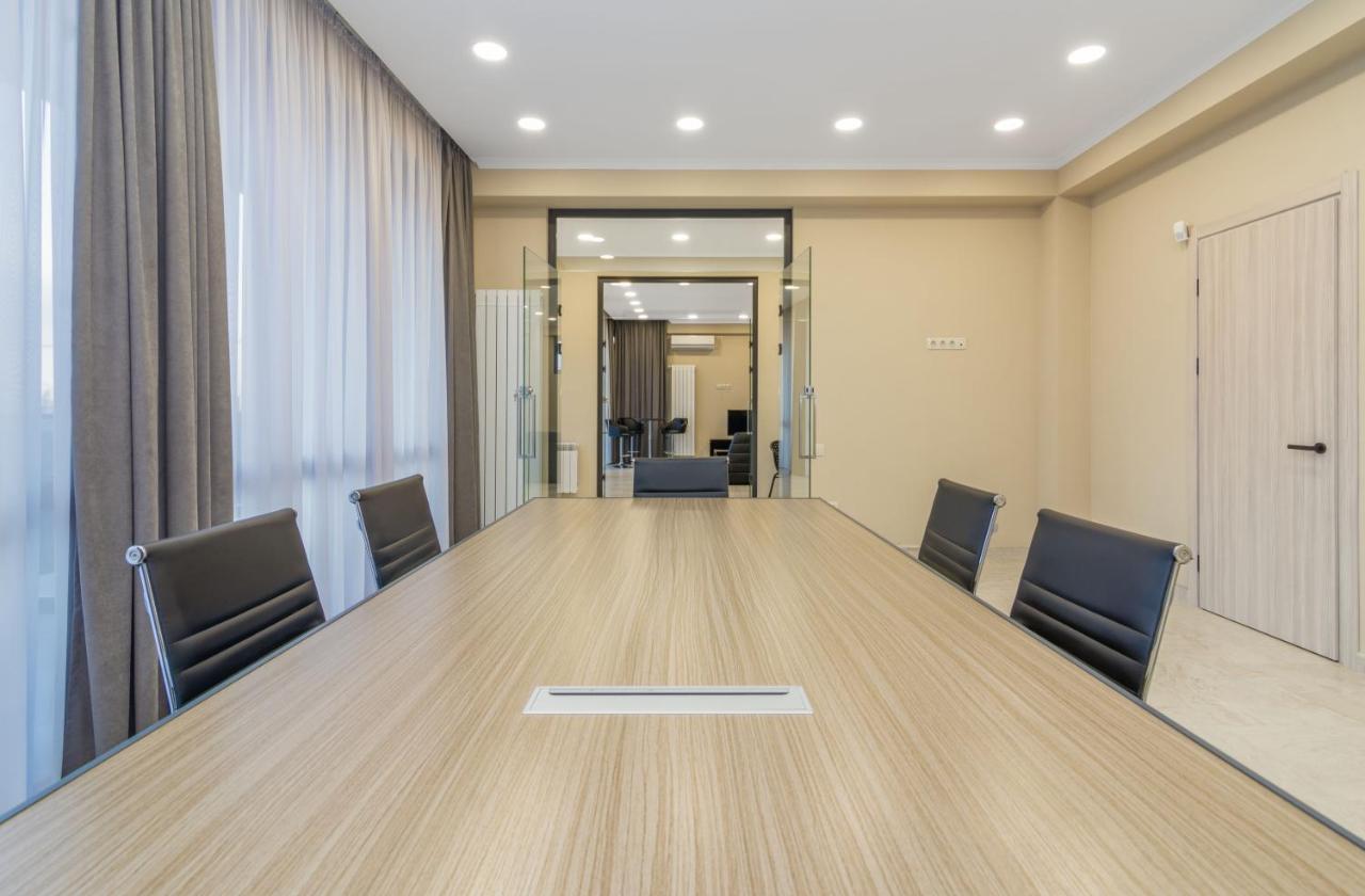 Hotel Alexandria Saguramo エクステリア 写真